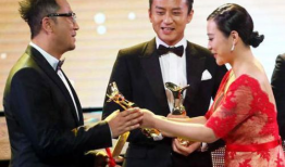 郝蕾给邓超颁奖的视频,深情致敬，见证影视佳话