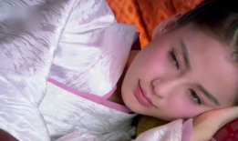 摸女生下面视频,揭秘网络传播的敏感视频内容